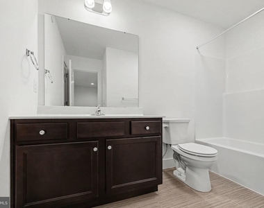 104 Madison Drive - Photo Thumbnail 17