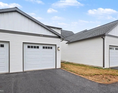 104 Madison Drive - Photo Thumbnail 24