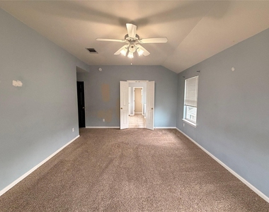 331 Primrose Blvd - Photo Thumbnail 7