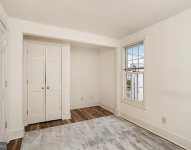 347 Nassau Street - Photo Thumbnail 8