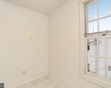 347 Nassau Street - Photo Thumbnail 15
