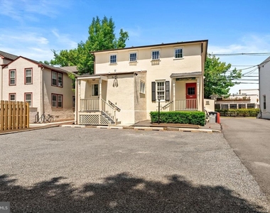 347 Nassau Street - Photo Thumbnail 16