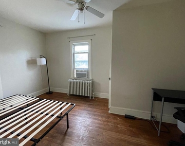 721 Mayflower Avenue - Photo Thumbnail 11