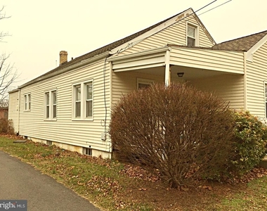 721 Mayflower Avenue - Photo Thumbnail 2