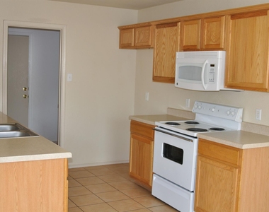 12913 Thomas Jefferson St - Photo Thumbnail 5
