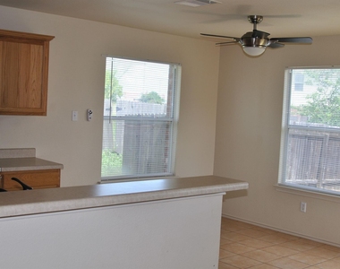 12913 Thomas Jefferson St - Photo Thumbnail 4
