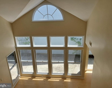 7 Nottingham Circle - Photo Thumbnail 11