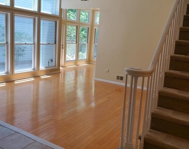 7 Nottingham Circle - Photo Thumbnail 10