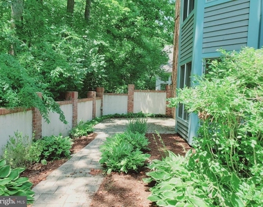 7 Nottingham Circle - Photo Thumbnail 5