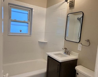 151 E Bettlewood Avenue - Photo Thumbnail 16