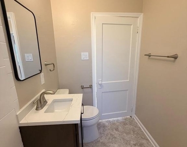 151 E Bettlewood Avenue - Photo Thumbnail 17