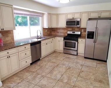 41 Peregrine Drive - Photo Thumbnail 4
