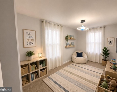 637 Powell Street - Photo Thumbnail 7