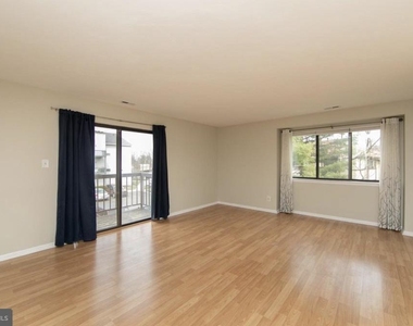 504 Britton Place - Photo Thumbnail 1