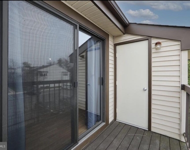 504 Britton Place - Photo Thumbnail 13
