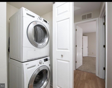 504 Britton Place - Photo Thumbnail 12