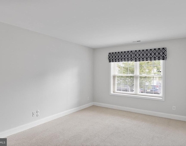 380 Delancey Place - Photo Thumbnail 16