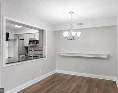 380 Delancey Place - Photo Thumbnail 10