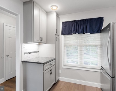 380 Delancey Place - Photo Thumbnail 9
