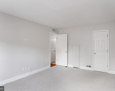 380 Delancey Place - Photo Thumbnail 18