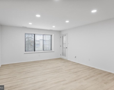 4912 Dunbarton Road - Photo Thumbnail 4