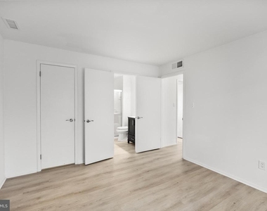 4912 Dunbarton Road - Photo Thumbnail 13