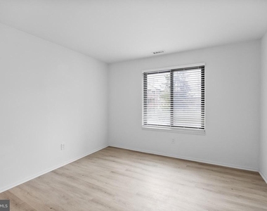 4912 Dunbarton Road - Photo Thumbnail 12