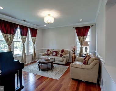 66 Harness Way - Photo Thumbnail 6