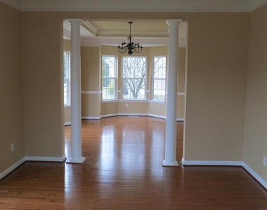 3 Lardner Road - Photo Thumbnail 4
