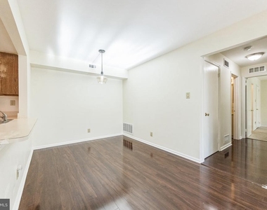 4305-a Fenwick Lane - Photo Thumbnail 5