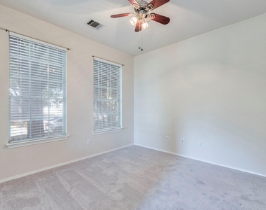 5814 Negley - Photo Thumbnail 17