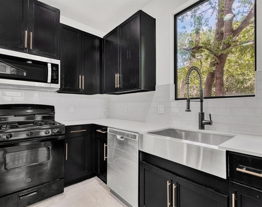 408 W Odell St - Photo Thumbnail 7