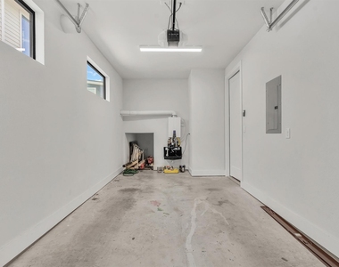 408 W Odell St - Photo Thumbnail 28