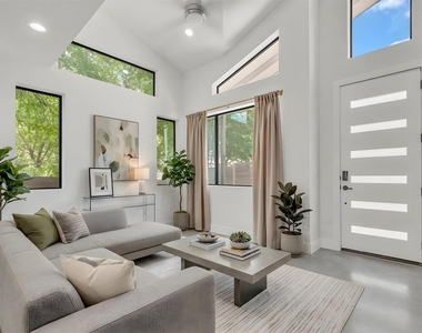 408 W Odell St - Photo Thumbnail 3