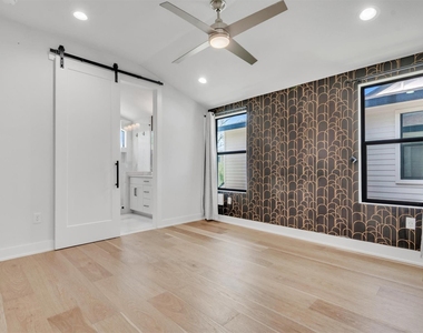 408 W Odell St - Photo Thumbnail 15