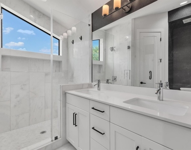 408 W Odell St - Photo Thumbnail 18