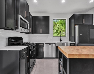 408 W Odell St - Photo Thumbnail 12