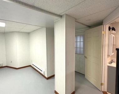 111 King Street - Photo Thumbnail 14