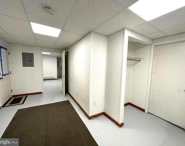 111 King Street - Photo Thumbnail 7