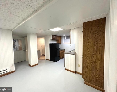 111 King Street - Photo Thumbnail 8