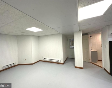 111 King Street - Photo Thumbnail 9