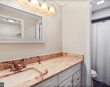 1523 Kensington Drive - Photo Thumbnail 15