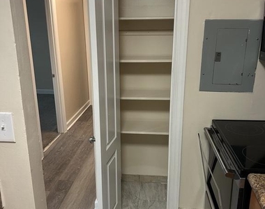 6310 Hil Mar Drive - Photo Thumbnail 17