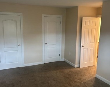6310 Hil Mar Drive - Photo Thumbnail 23