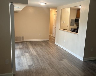 6310 Hil Mar Drive - Photo Thumbnail 11