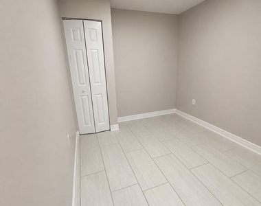 6003 Joyce Drive - Photo Thumbnail 14