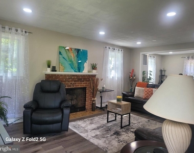 16309 Holly Hill Drive - Photo Thumbnail 2