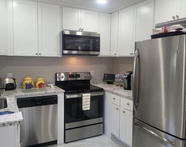 16309 Holly Hill Drive - Photo Thumbnail 11