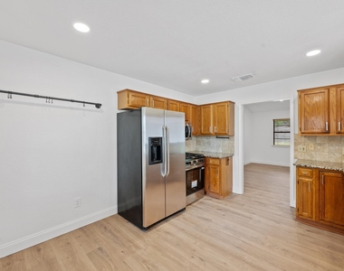 7210 Smokey Hill Rd - Photo Thumbnail 14