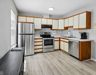 530 Mount Lubentia Court E - Photo Thumbnail 6